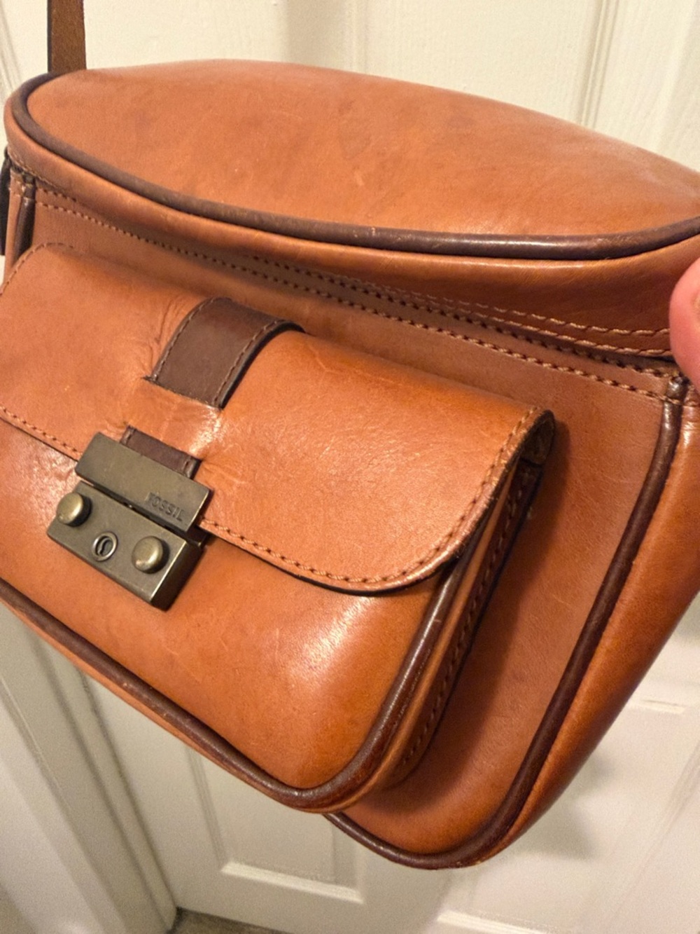 Fossil Tan Leather Crossbody Camera Bag - Picture 3 of 5